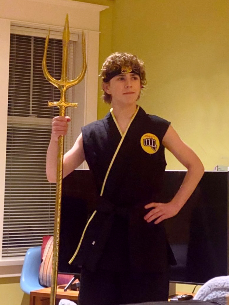 PercyBoyJackson's tweet photo. Holding my father's golden trident. https://t.co/mKwE4mMPOg