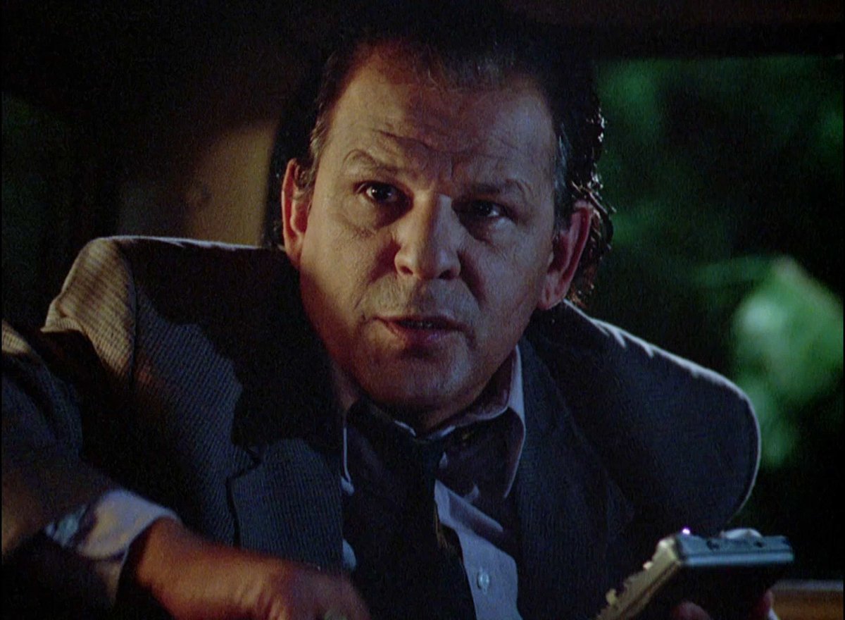 JanusCycle's tweet photo. I love that the detective in Northern Exposure, Reynaldo Pinetree, uses a Nagra SN(ST) handheld reel to reel swiss made spy recorder. 

These are so valuable and sought after that a working unit today costs $5000 - $10000 on the second hand market. He's one cool dude. https://t.co/NcKnxDHhpP