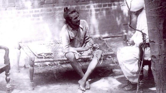 HistoryCell's tweet photo. चलिए इतना बता दीजिए संघ ने भगत सिंह को बचाने के लिए क्या किया ? https://t.co/LDU61AhloV