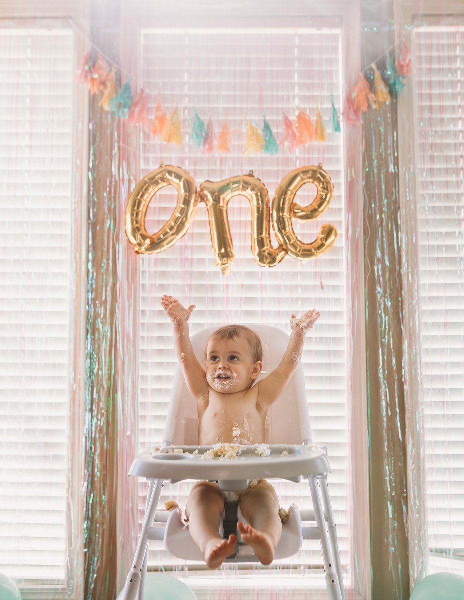 _justqueener's tweet photo. My bestest girl turned ONE today 🥹

I am not okay 😭😭😭 https://t.co/hFWaBhB7bf