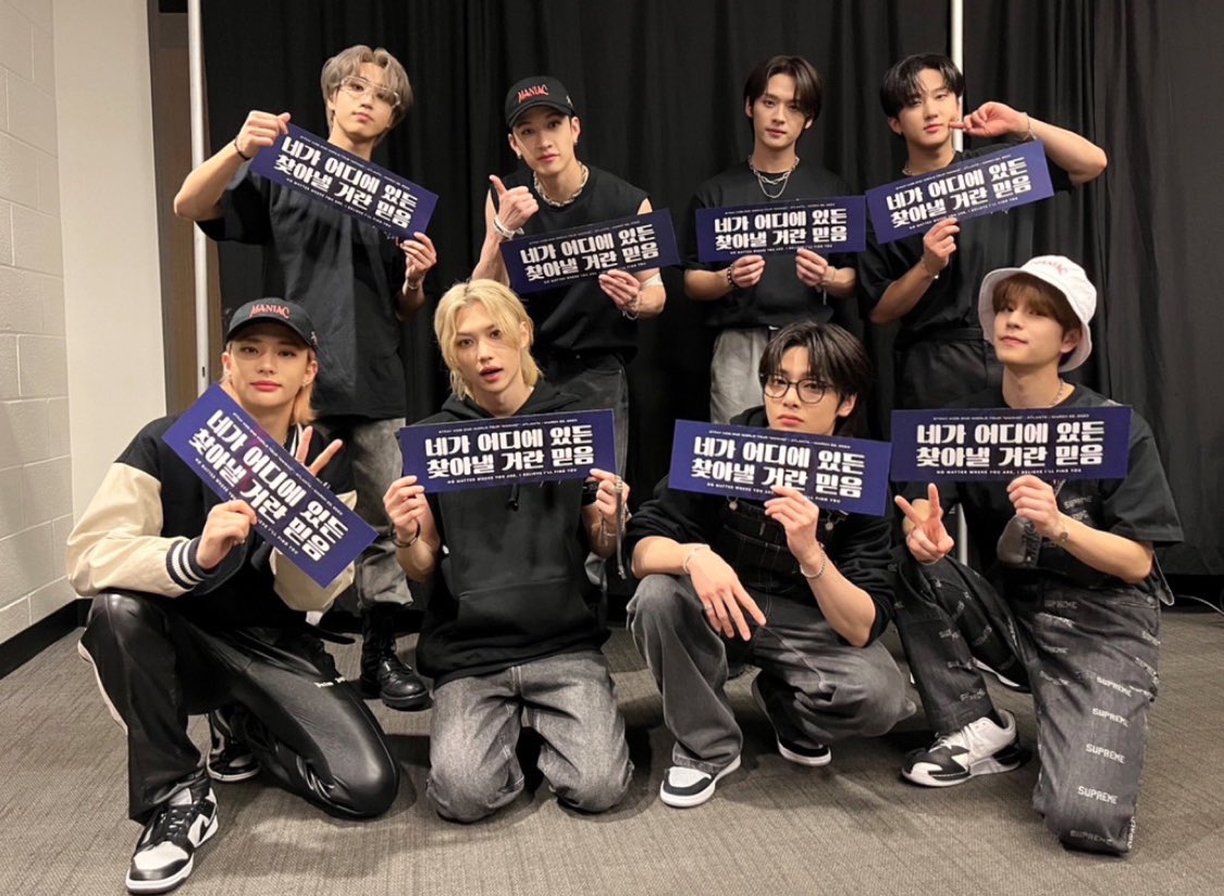 Stray Kids - straykids スキズ　maniac フーディ　アメリカ　限定　新品 Amazon.co.jp: アメリカ限定 ストレイキッズ スキズ MANIAC