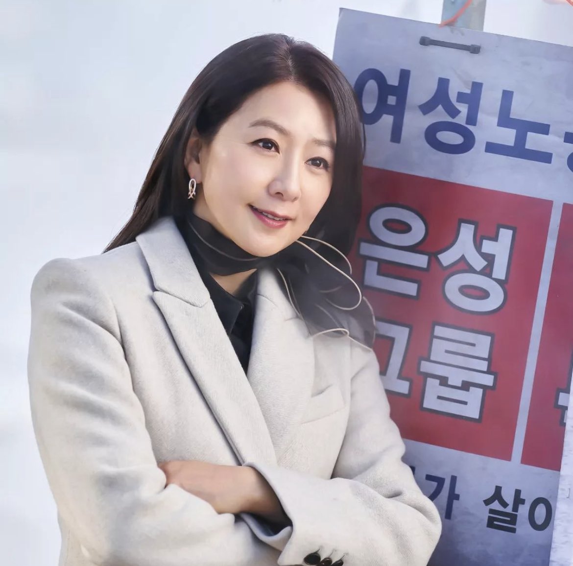 김희애 Kim Hee-Ae’s Gallery tweet media