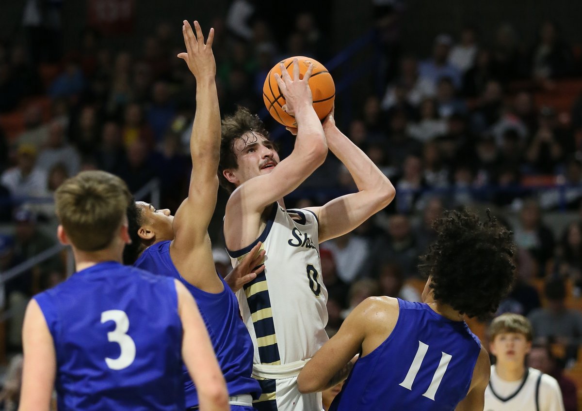 MetroNewsSports's tweet photo. Class AAA All-State Boys Basketball List:

https://t.co/Pfz9QK1XW2

#wvprepbb https://t.co/Qjl0hS3eMd