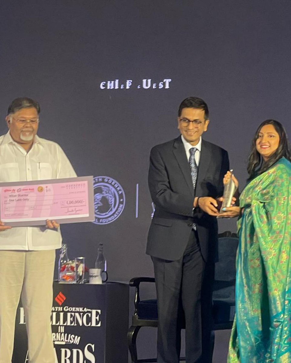 This can't be frgtn nthr can be ignrd. These are the moments which will last forever. A Big congratulate to you @Milan_reports for the mst prstgous award for journalism in India #RamnathGoenka and to rcv it from none other than the Chief Justice of India, Justice DY Chandrachud.