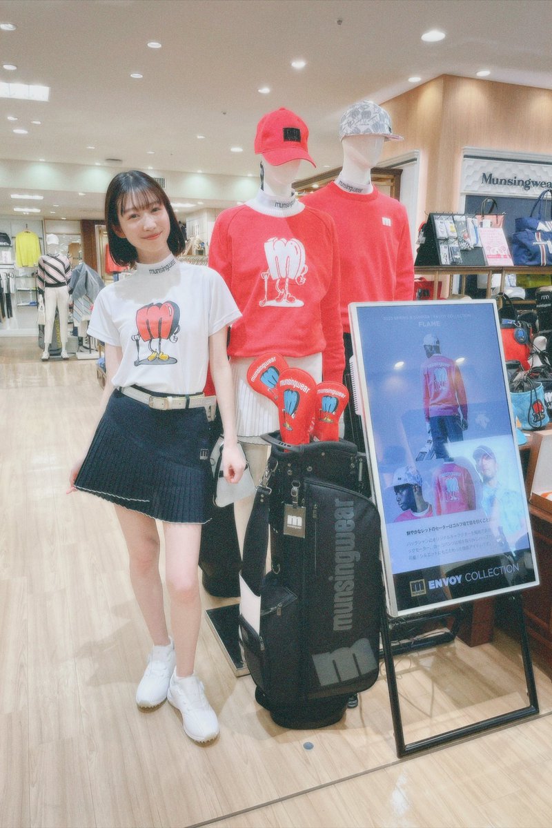 723natsumi_okmt's tweet photo. 皆様大事なお知らせです！
この度
マンシングウェアのアンバサダーに
就任いたしました！⛳️
歴史のある #マンシングウェア の
可愛らしくて、機能的な魅力を
たくさん伝えていけるように頑張ります🏌️‍♀️💚
松坂屋名古屋店ではサインも書きました！
公式サイトもお楽しみに!
#munsingwear
#10年ポロシャツ https://t.co/NAZ5qXRLkR