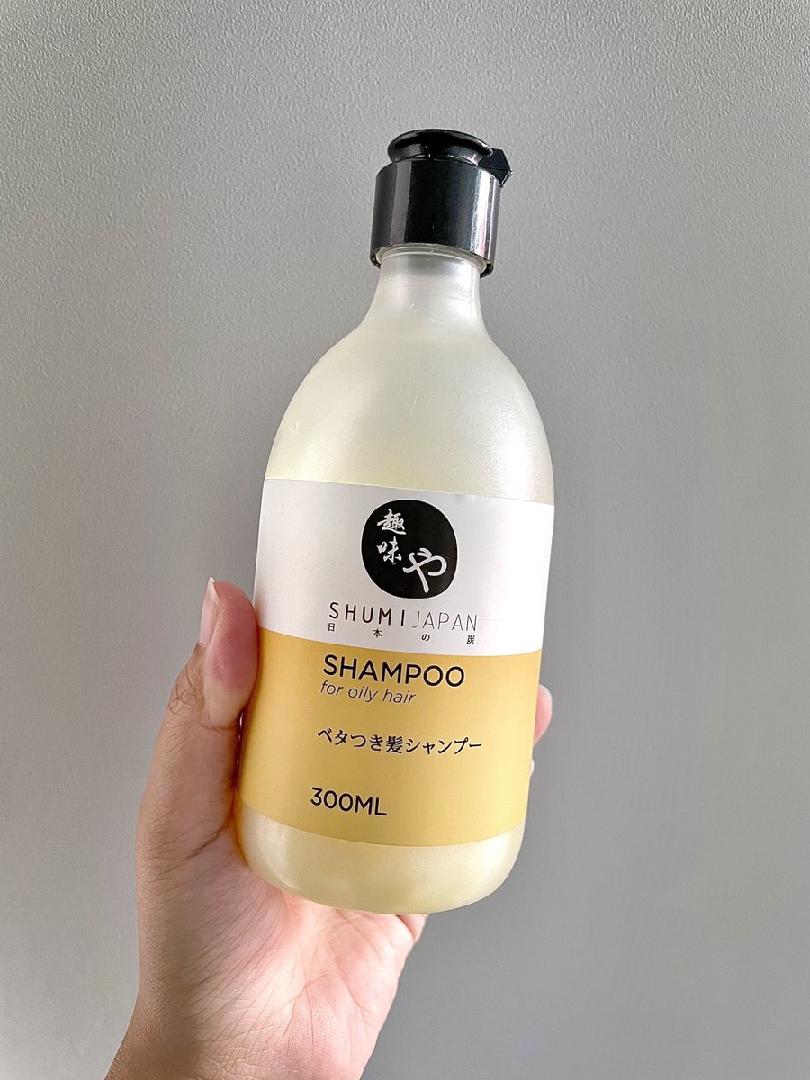 nocturnalcutie's tweet photo. as someone who has oily scalp &amp; hair, happy bgt liat rambut masih bervolume gini di hari ke-2 setelah keramas. biasanya hari ke-2 tuh udah keliatan lepeknya.

ganti ke shampoo yg khusus buat oily hair deh guys, it works on me<3 https://t.co/NXJDeHE2DC