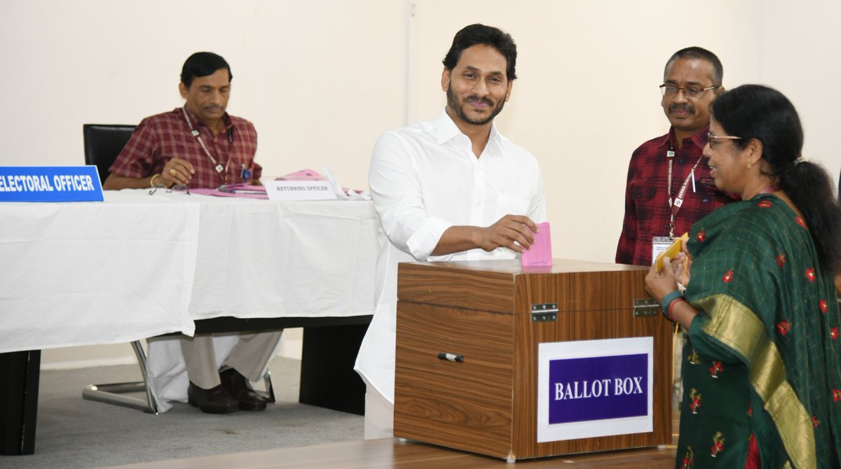 SriLakshmi_10's tweet photo. #MLCVoting: CM @ysjagan gave his vote for 7 MLC seats under MLAs quota. The voting began in assembly committee hall today morning, and is to continue till 4 pm.
Counting begins at 5 pm.
@NewsMeter_In
@CoreenaSuares2
@KanizaGarari https://t.co/xPiy8HYyma