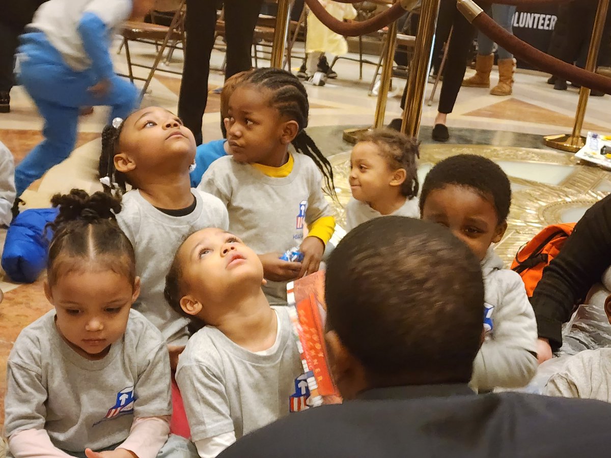 AmyRamaker's tweet photo. So impressed today with Mayor Melvin Carter! There were lawmakers reading and engaged, some got down on the floor in suits to participate. #GreatStartMN #mnleg #AllInForOurKids #OurMostImportantMNCitizens https://t.co/xJpKivT2M6