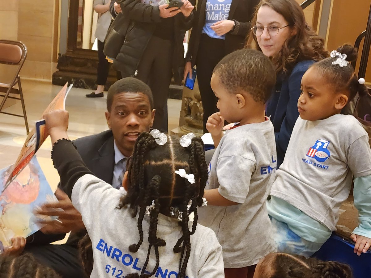 AmyRamaker's tweet photo. So impressed today with Mayor Melvin Carter! There were lawmakers reading and engaged, some got down on the floor in suits to participate. #GreatStartMN #mnleg #AllInForOurKids #OurMostImportantMNCitizens https://t.co/xJpKivT2M6