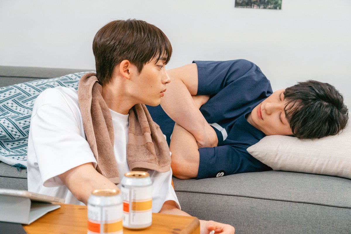 heavenly_pick's tweet photo. 🚨헤븐리 신작🚨
【우리 연애 시뮬레이션】 

5~6화 보신분들 컴온!
서로의 모습을 들여다보는 두 사람,
로맨스 지수 200%🤭💖

3월 30일 낮 12시 마지막 에피소드 오픈!💌

#우리연애시뮬레이션 #Ourdatingsim #이승규 #이종혁 https://t.co/NkhmnQtaAd
