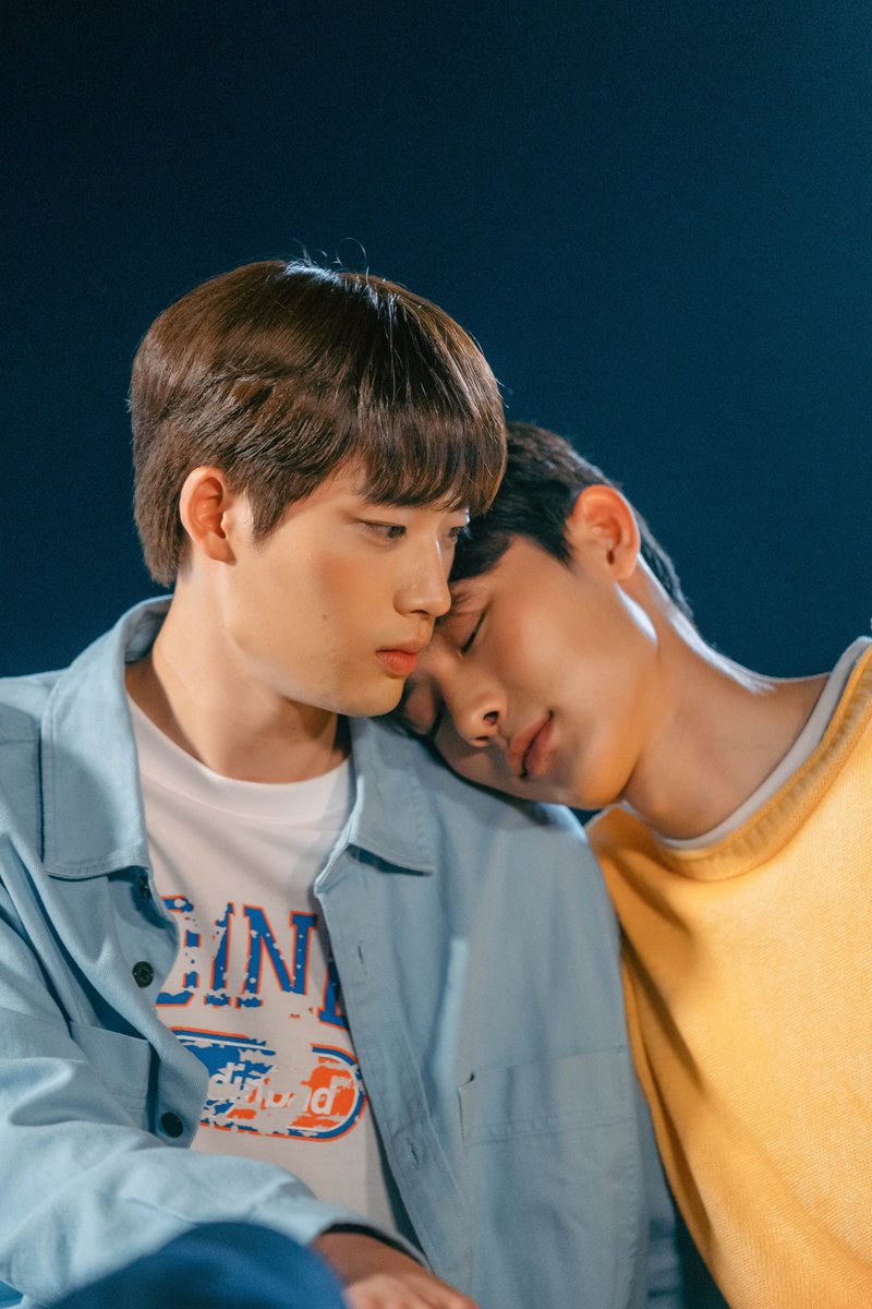 heavenly_pick's tweet photo. 🚨헤븐리 신작🚨
【우리 연애 시뮬레이션】 

5~6화 보신분들 컴온!
서로의 모습을 들여다보는 두 사람,
로맨스 지수 200%🤭💖

3월 30일 낮 12시 마지막 에피소드 오픈!💌

#우리연애시뮬레이션 #Ourdatingsim #이승규 #이종혁 https://t.co/NkhmnQtaAd