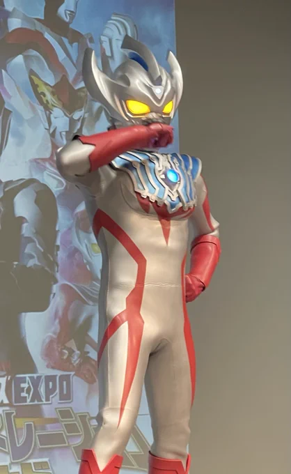ピンぼけてるけど可愛い鼻擦りタイガ#ウルトラマンタイガ#ウルトラヒーローズEXPO#ニュージェネレーションワールド 