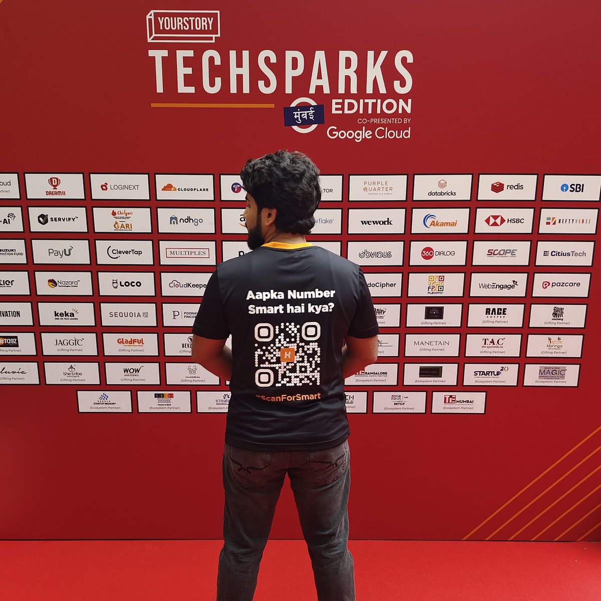 Heyo_biz's tweet photo. Aapka number Smart hai kya? ๐
Team Heyo Phone was present at #techsparksmumbai by @YourStoryCo.
#DownloadForSmart. Link- https://t.co/bMnefgchBh
#heyophone #events #marketingevents #team #techsparks2023 #smallbusinessindia #smallbusinessowner https://t.co/Ug3ObqMvId