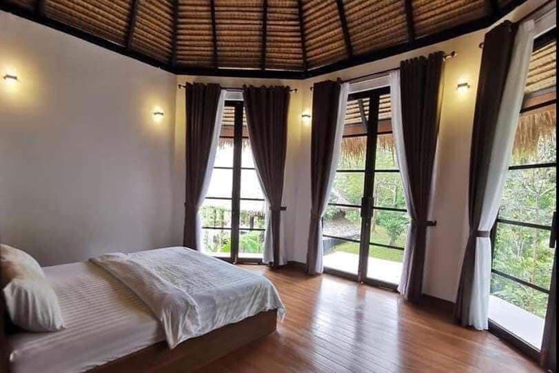 jomtravel_'s tweet photo. Resort cantik dan ekslusif ni dekat Kelantan ya guys. Cantik!😍😍Rate pula serendah RM180 je.

🔗 tempat2 menarik yang lain korang boleh refer sini https://t.co/eK4F9LZszi

📍 Lalang Resort &amp; Spa, Jeli, Kelantan https://t.co/wo44YVduNv