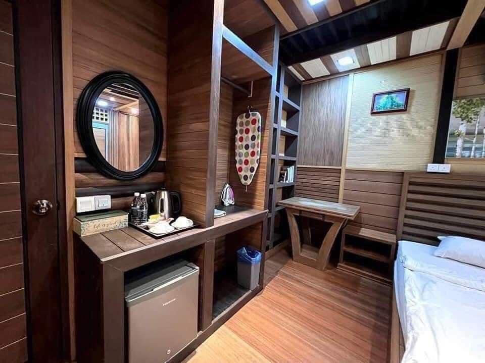 jomtravel_'s tweet photo. Resort cantik dan ekslusif ni dekat Kelantan ya guys. Cantik!😍😍Rate pula serendah RM180 je.

🔗 tempat2 menarik yang lain korang boleh refer sini https://t.co/eK4F9LZszi

📍 Lalang Resort &amp; Spa, Jeli, Kelantan https://t.co/wo44YVduNv