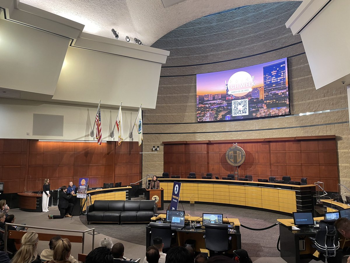 RaymondxFu's tweet image. #irvinetechweek is such a great event tonight. I’m so happy to connect with many entrepreneurs. Thanks to the organizers! Thanks to Irvine Vice Mayor @tammykimoc . I look forward to the transformation of Irvine into a thriving startup hub under your leadership.