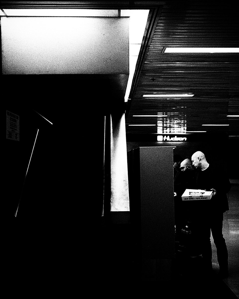 more: recent fascination with the lonely spaces of port authority

#leica #noir #noiretblanc #monochrome #bnw #streetphotography #newyork #filmisnotdead #kodaktrix400 #filmphotography #leicafilm #film #analog