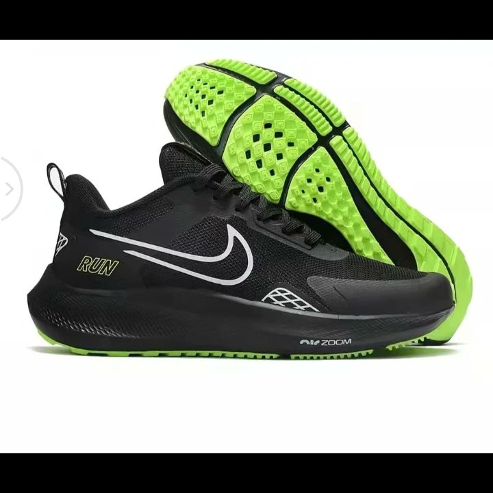 jabby_tuby's tweet photo. Trust the road, trust the shoes.
Get these Nike run sneakers from size 40-45only at Kshs. 3500.00 from #JtubyCollections.

Call/text /whatsap +254713002258 to place an order today. 
#JtubyCollections 
#BuyWithUs https://t.co/54UhNwOq5m