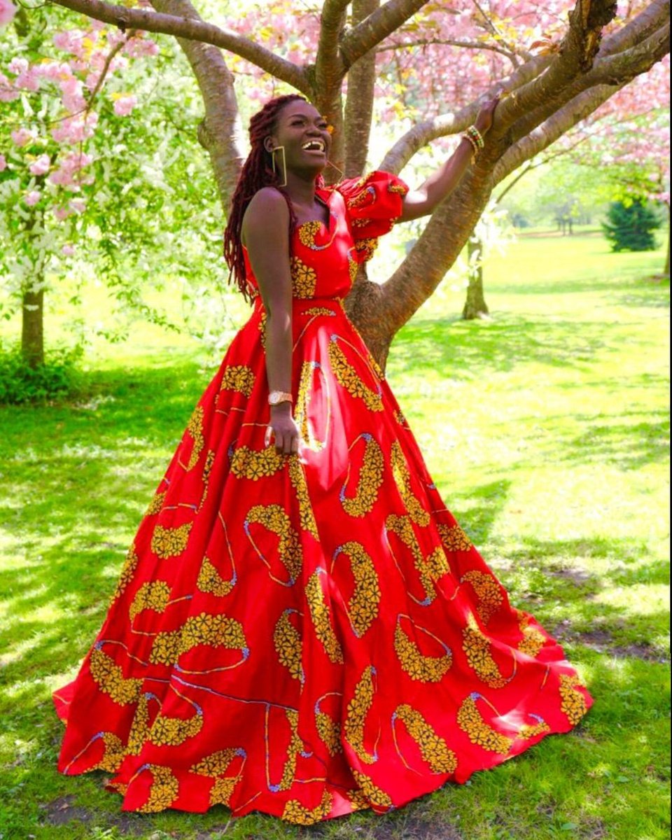 HoLnewyork's tweet photo. Houseoflaura custom made Ankara two piece dress,kindly  DM for consultation houseoflauradress #fashionstyle #stylish #amazingdress #dresses #glam #dressup #womenfashion #instadress #dreamdress #bowdress #tailored #tailoredtofit #newyorkfashion #custommade     #hautecouture https://t.co/uh4vlAgwVa