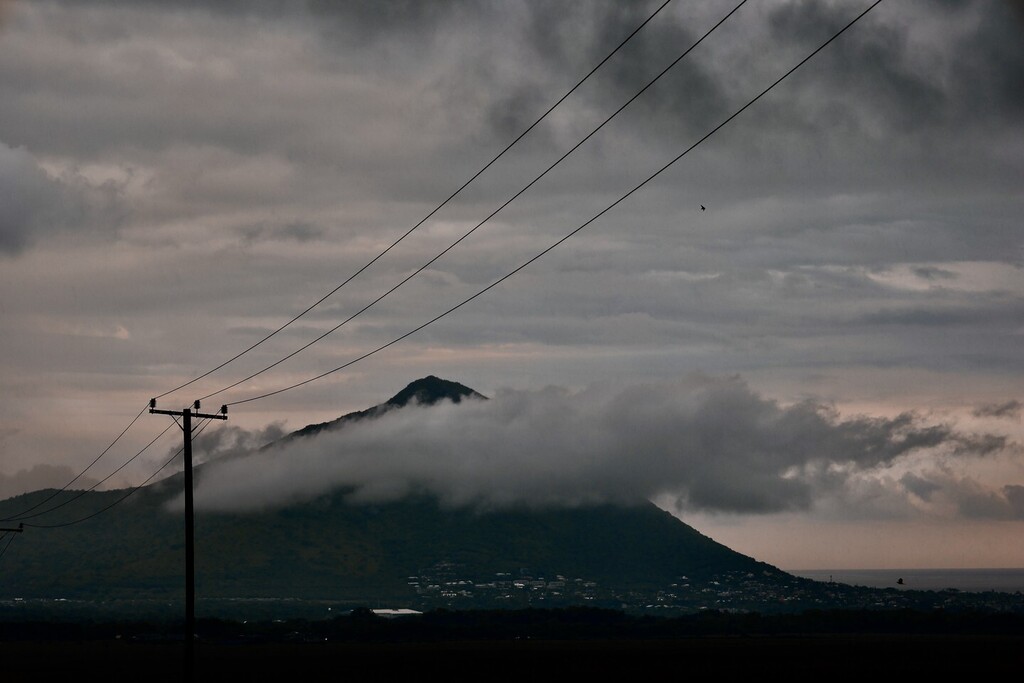 Cloudy sunset in Mauritius #bcncollective
#streets_unseen
#street_macadam
#streetspremier
#streetsfired
#urban_addicts
#street_perfection
#sweet_street_beat
#ssicollaborative
#streetianity
#street_perfection
#shinyhappystreet
#ss_hub
#street_incity
#stre… instagr.am/p/CqH6pyctT3S/