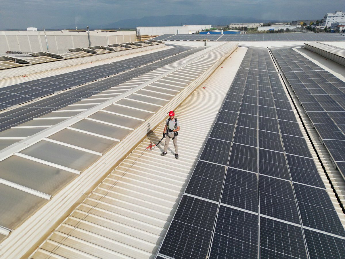 Güneş Enerjisi projelerinizde, düşme riskini ortadan kaldırmak amaçlı Yaşam Hattı ürünlerimizle çözüm ortağınız olmak isteriz.

📌 Her türlü soru ve proje hakkında; info@varf.com.tr / 0850 650 2244 / varfsafety.com.tr iletişime geçebilirsiniz.