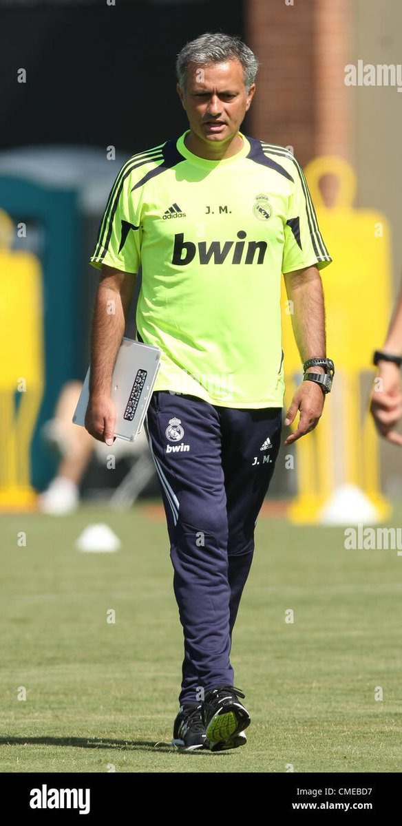 TheCNS1's tweet photo. Coaching Notebook 📗

How do you plan for your football coaching session?

Be like the pro’s and use one of our Football Coaching Notebooks!

BUY ➡️ https://t.co/7mWXwJilml

Keep all of your ideas and plans safe in 1 place!

#Pochettino #Mourinho #Guardiola https://t.co/F4xXgPcDtv