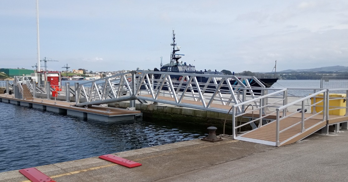 ronautica's tweet photo. Today we salute you from Ribadeo, Lugo 📌

〰To present you our most reinforced range of #pontoons with aluminum structure and concrete flotation. These pontoons are designed with a super-reinforced profile and are attached to the dock with a sliding anchor made of #vigasgrey. https://t.co/r1Mc3X65kV