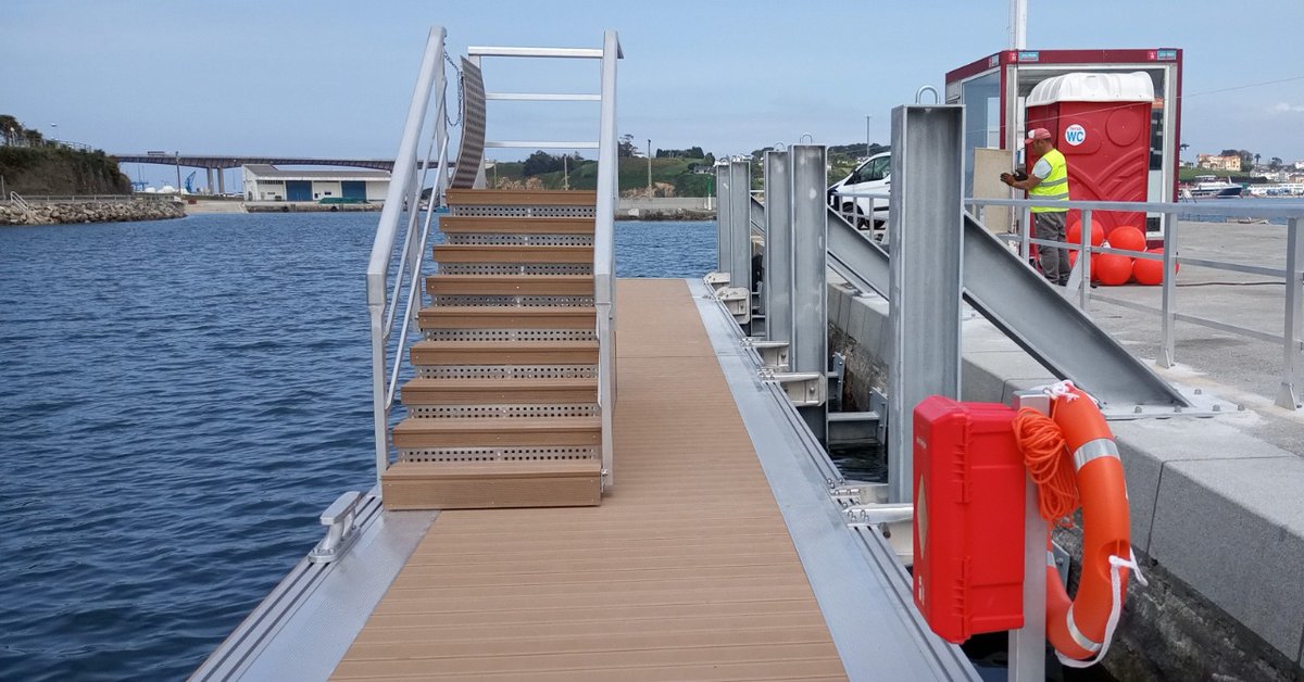 ronautica's tweet photo. Today we salute you from Ribadeo, Lugo 📌

〰To present you our most reinforced range of #pontoons with aluminum structure and concrete flotation. These pontoons are designed with a super-reinforced profile and are attached to the dock with a sliding anchor made of #vigasgrey. https://t.co/r1Mc3X65kV