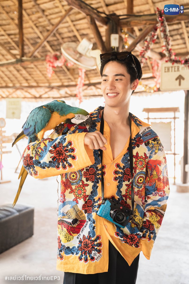 GMMTV's tweet photo. ขอนแก่นทักครับ! บอกเลยนัวไม่แพ้เลย์เวรี่ไทย เพราะกะเทยพา “เต-นิว” ไปม่วนสุดๆ สายกินก็มา สายฮาก็มี ดูเลยตอนนี้! 

“เลย์เวรี่ไทย เวรี่เทย EP.3” ที่ Youtube: GMMTV และ Facebook: เทยเที่ยวไทย &amp; Friends
👉 https://t.co/NKymLYA1Hs 

#เลย์เวรี่ไทยเวรี่เทย
#GMMTV https://t.co/FVrPz21uaL