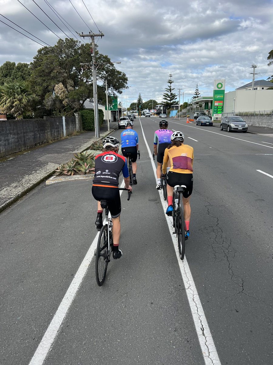 Course preview in New Plymouth with this crew. Great course. Follow on Sunday @triathlonlive