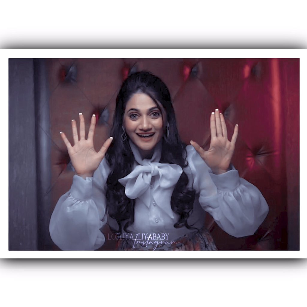 chashmish05's tweet photo. She is so funny
Like a cute bunny
She is so sweet
Like a bird tweet
She is so beautiful
And so thoughtful
She is everything♥️♥️
#HBDLosliya https://t.co/Q9O6Vhqhlh