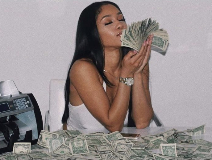 yo con todo el dinero que he ahorrado gracias a UHNA