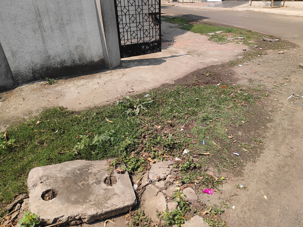 ShuklaParesh1's tweet photo. @ngpnmc i have been complaining about the broken footpath and dangerous broken rain water drainage lid from last one year every time I raised the complaint on the application they just close it without any action please help gandhinagar shukla bhawan https://t.co/BlYVkcESjN