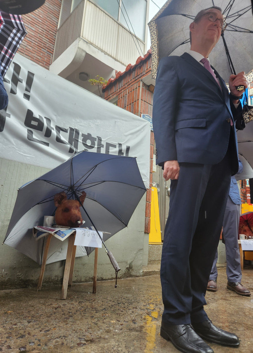 Asian Junkie on Twitter