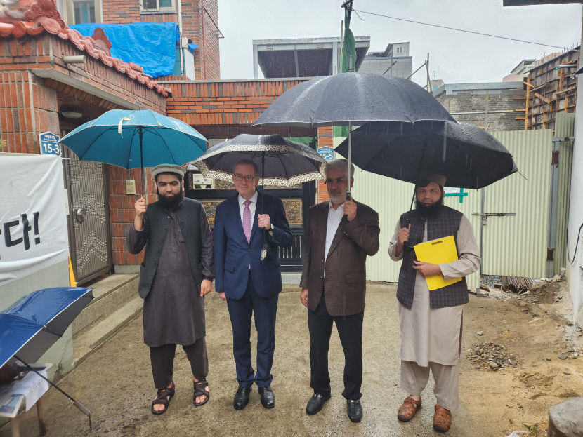 Asian Junkie on Twitter