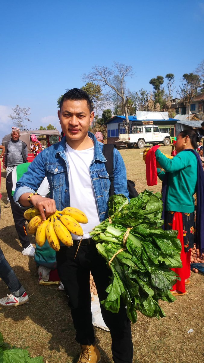 DhakalSaurav's tweet photo. मानेभञ्ज्याङको बिहिवारे हाट ।
#LocalMarketPlace https://t.co/RiVTOYqZyK