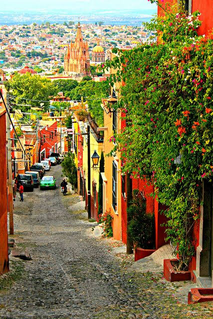 ZonaYatraTravel's tweet image. San Miguel de Allende, Guanajuato
San Miguel de Allende, Guanajuato, una de las ciudades más hermosas de México. Reconocida por su arquitectura barroca, su ambiente cultural y su bello centro histórico
#SanMiguelDeAllende  
#tipsdeviajes
#tumbagones
#xsiviajas
#zonayatratravel
