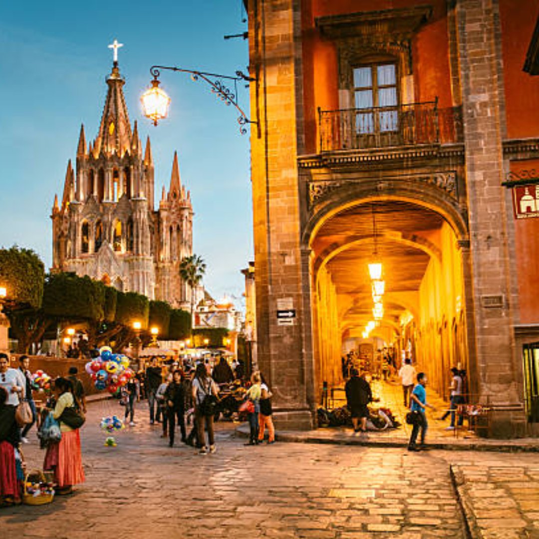 ZonaYatraTravel's tweet image. San Miguel de Allende, Guanajuato
San Miguel de Allende, Guanajuato, una de las ciudades más hermosas de México. Reconocida por su arquitectura barroca, su ambiente cultural y su bello centro histórico
#SanMiguelDeAllende  
#tipsdeviajes
#tumbagones
#xsiviajas
#zonayatratravel