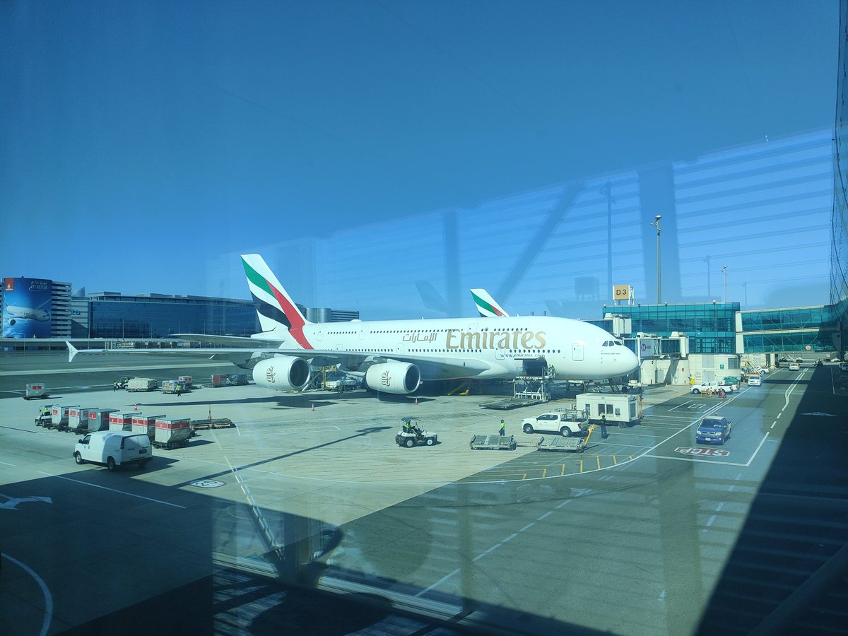 guillemcodo5's tweet photo. A380 paradise... Quina passada!!! https://t.co/TzSZ77dYcG