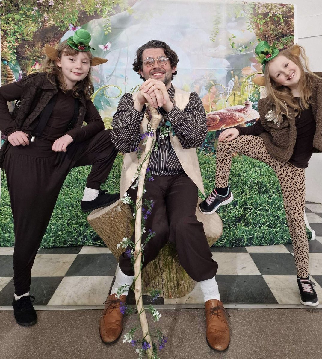 classactclasses's tweet image. Our Stage Play ‘The Ice cream Tree’ being performed this Sunday in Barry. Good luck @classactclasses 🙌🏻🎬🎂🍄🍦