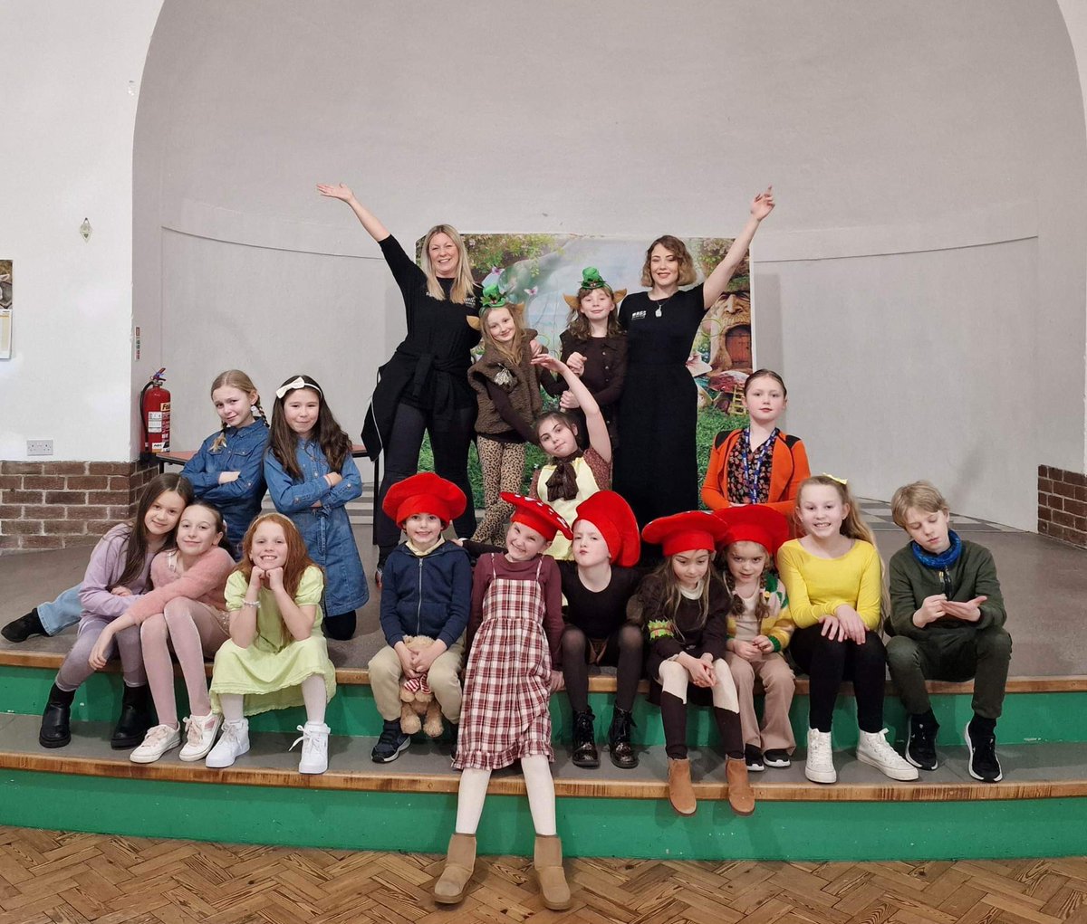 classactclasses's tweet image. Our Stage Play ‘The Ice cream Tree’ being performed this Sunday in Barry. Good luck @classactclasses 🙌🏻🎬🎂🍄🍦