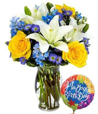 USAGiftDelivery's tweet photo. Give the best balloons N Flowers to your special one with unique designs Order online with USA Gift Delivery https://t.co/XAdlZCQaCR Call/WhatsApp+12029602879  #occasion #samedaydelivery #flowerandcake #freeshipping #gifts #Giftbasket #cakes #combo #flowers #Chocolate #birthday https://t.co/HmjAsavbyf