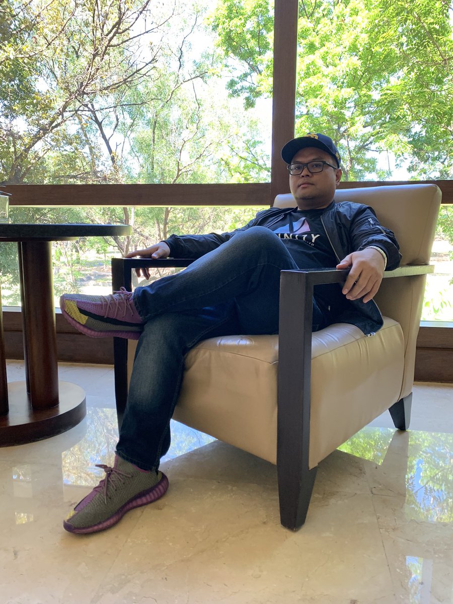 Mike Sta.Ana tweet media