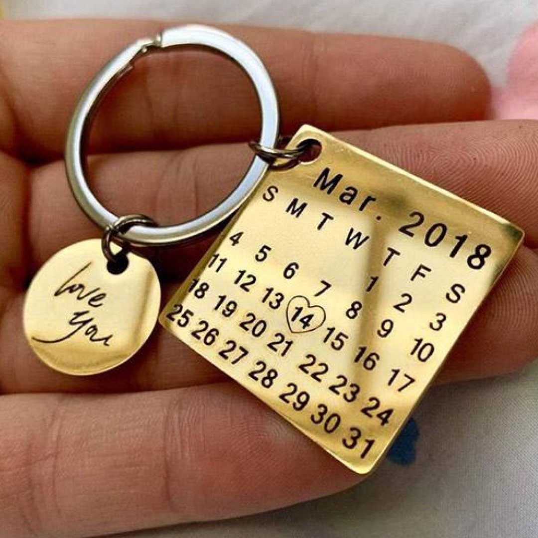 clickokart's tweet image. Design a unique gift by personalizing this calendar keychain with your special date. A perfect anniversary and birthday gift for the ones you love.

Reasons to buy from us:
✔️Free shipping
✔️COD available
✔️7-day return

#clickokart #personalizedgifts #personalizedkeychain
