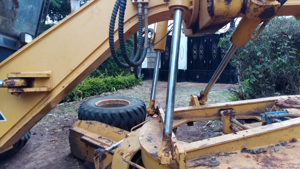 @Machakos_Gov this truck has been parked/left outside our gate in Kikambuani for the past one week. How do you expect us to access our home?