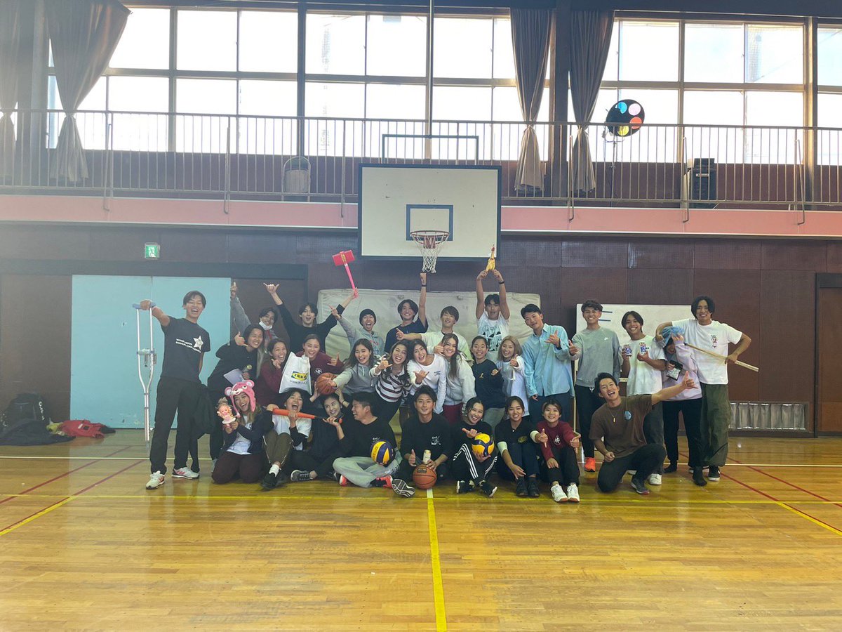 aguwindsurfing's tweet photo. 『クリスマスパーティー』
3年引退合宿。　10月～1・2年生で準備を始めます👍当日は運動会🏀をしたり、ご飯を食べたり🍽様々‼️今年はどんなクリパになるかは、これからのお楽しみです✨

#春から青学　#春からagu  #ウィンドサーフィンサーク　#青学サークル　#マリンスポーツ　#青山学院大学 https://t.co/xtyEFU0r00