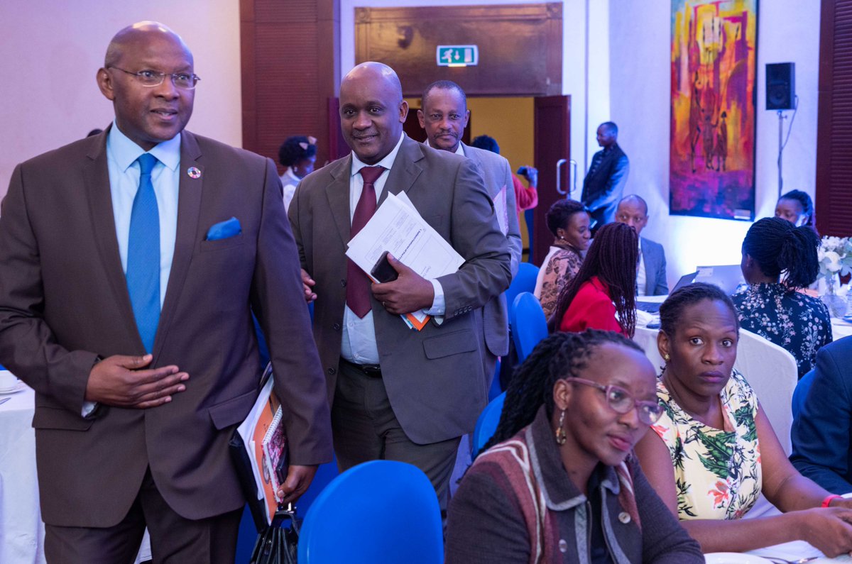 CSBAGUGANDA's tweet photo. The dialogue #DebtAndDevelopment dialogue is ongoing. @mofpedU
@JuliusMukunda
@r_ssewa
@URSSInitiative
@SEATINIUGANDA
@OxfaminUganda
@USAID
@NPA_UG
present #UGDebt2023 https://t.co/z79D6mceTc