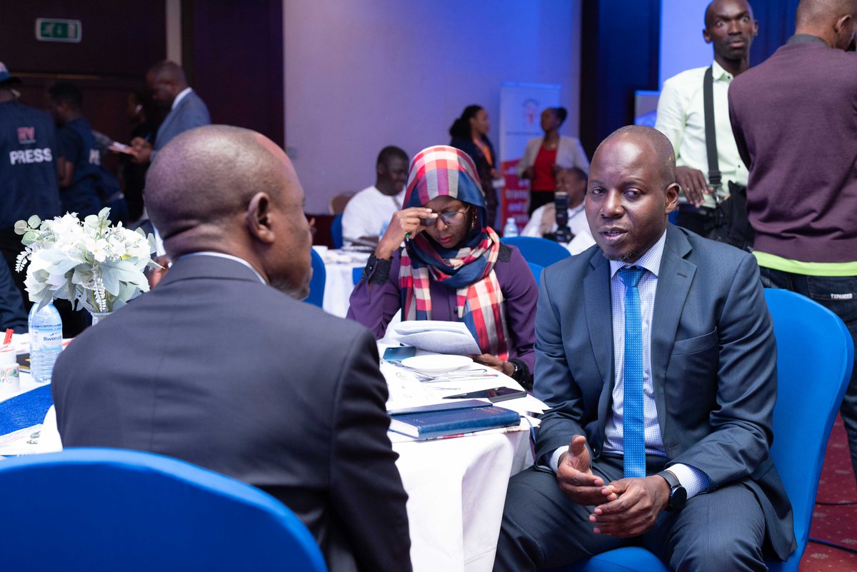 CSBAGUGANDA's tweet photo. The dialogue #DebtAndDevelopment dialogue is ongoing. @mofpedU
@JuliusMukunda
@r_ssewa
@URSSInitiative
@SEATINIUGANDA
@OxfaminUganda
@USAID
@NPA_UG
present #UGDebt2023 https://t.co/z79D6mceTc