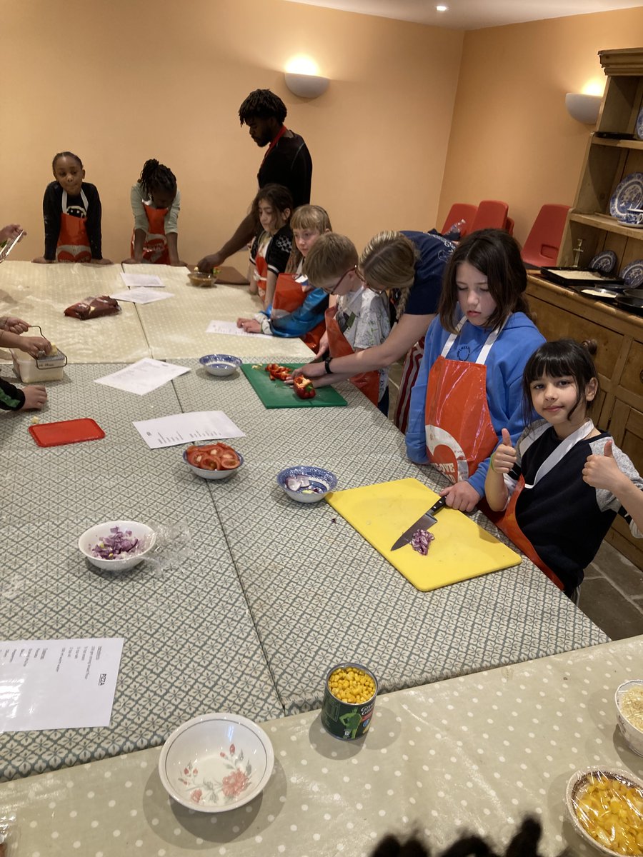 EACTBannermanRd's tweet photo. Today at Shallowford Farm we made pizzas for lunch and then went to the wood to identify birds. We also played games and navigated a very fast flowing stream. #believeyoucan #allchildrenallbackgroundsallsucceeding https://t.co/nP6i1wAlPd