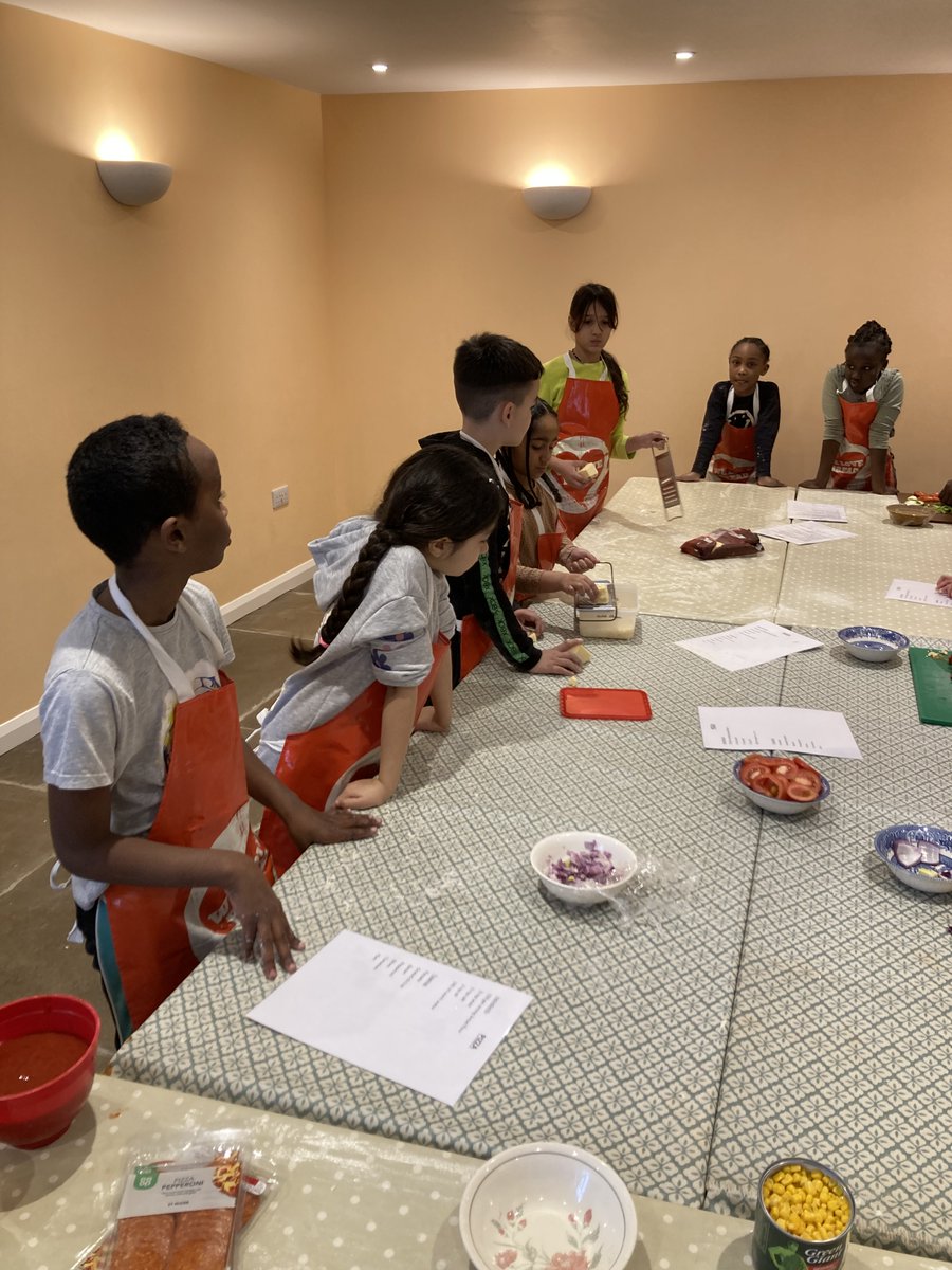 EACTBannermanRd's tweet photo. Today at Shallowford Farm we made pizzas for lunch and then went to the wood to identify birds. We also played games and navigated a very fast flowing stream. #believeyoucan #allchildrenallbackgroundsallsucceeding https://t.co/nP6i1wAlPd